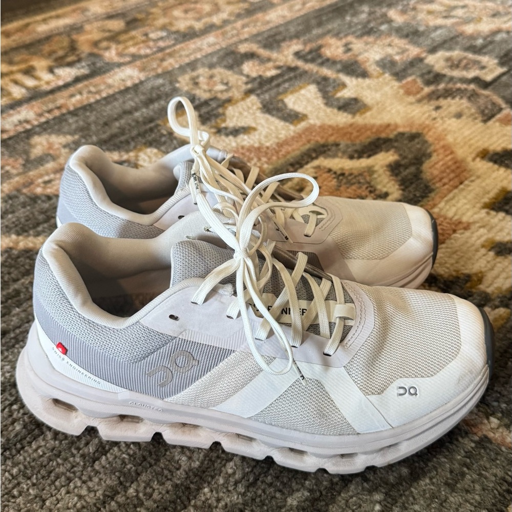 ON Cloud Cloudrunner - Women’s - White/Frost - Size 7.5